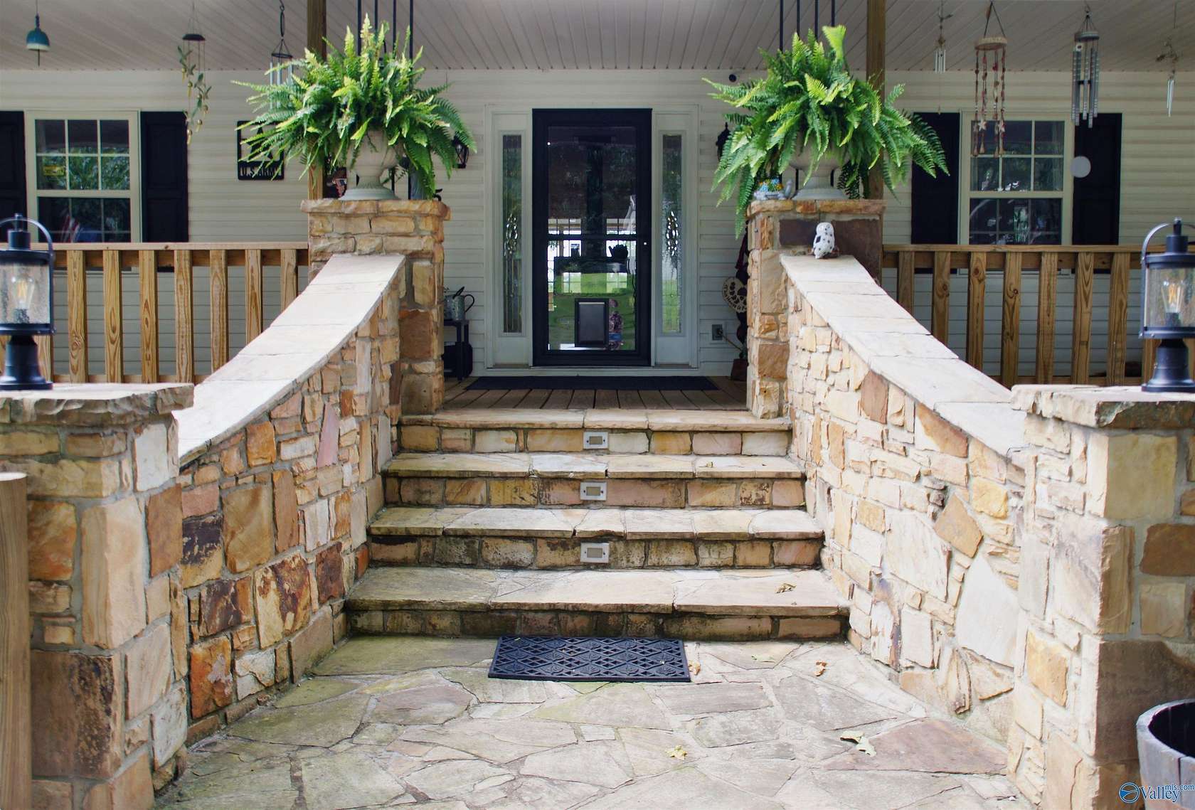 12 Acres of Land with Home for Sale in Gadsden, Alabama