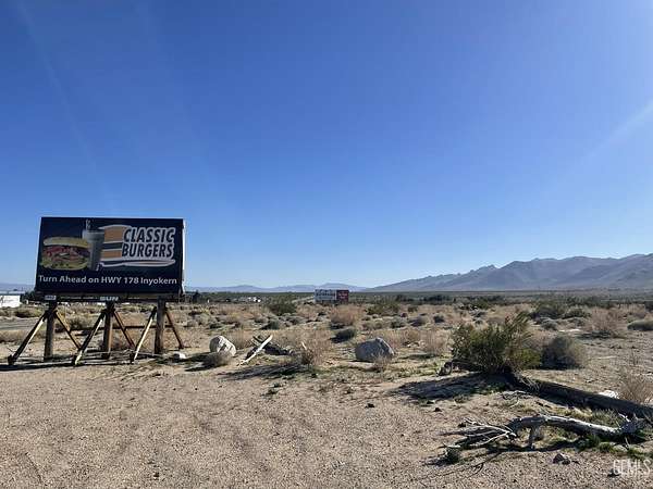 9.58 Acres of Commercial Land for Sale in Pearsonville, California