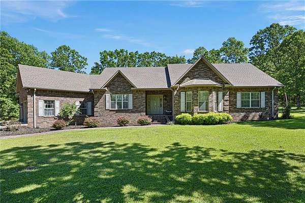 4.5 Acres of Residential Land with Home for Sale in Russellville, Arkansas