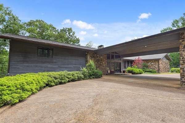 4.3 Acres of Residential Land with Home for Sale in Houston, Mississippi