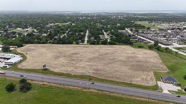 17 Acres of Land for Sale in Pilot Point, Texas