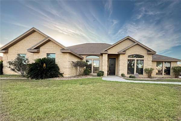 1.5 Acres of Residential Land with Home for Sale in Robstown, Texas