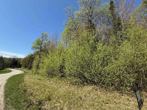 4.66 Acres of Residential Land for Sale in Morristown, Vermont