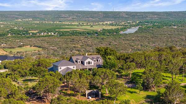 12.9 Acres of Land with Home for Sale in Buchanan Dam, Texas