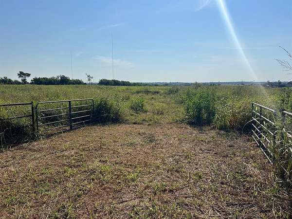 17.2 Acres of Land for Sale in Moody, Texas
