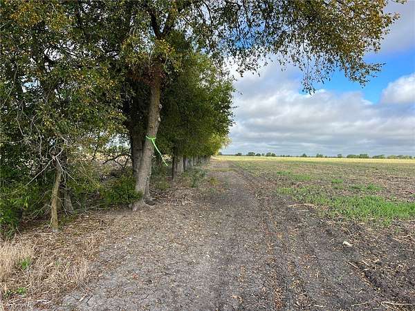 99 Acres of Land for Sale in Rogers, Texas