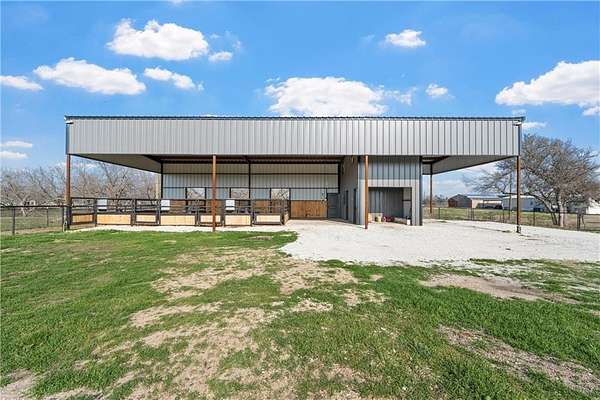 5 Acres of Land with Home for Sale in Waco, Texas