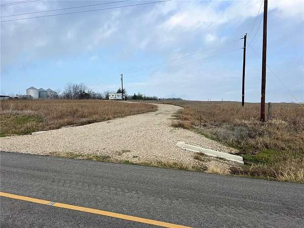 30 Acres of Land for Sale in Riesel, Texas