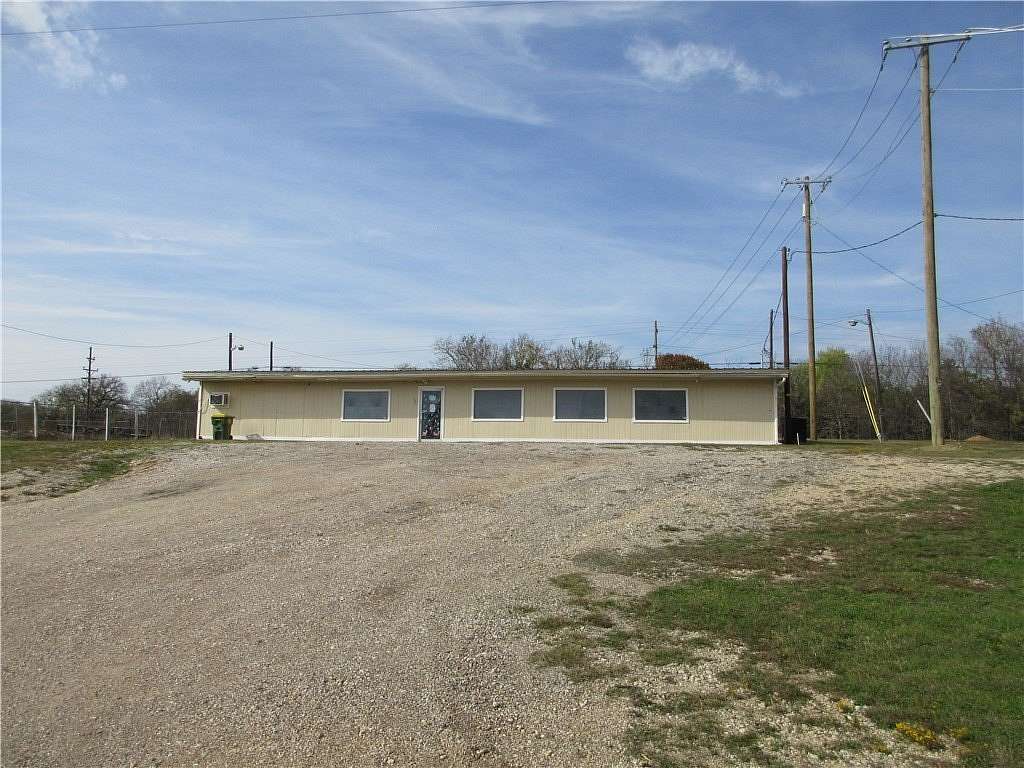 0.29 Acres of Mixed-Use Land for Sale in Marlin, Texas