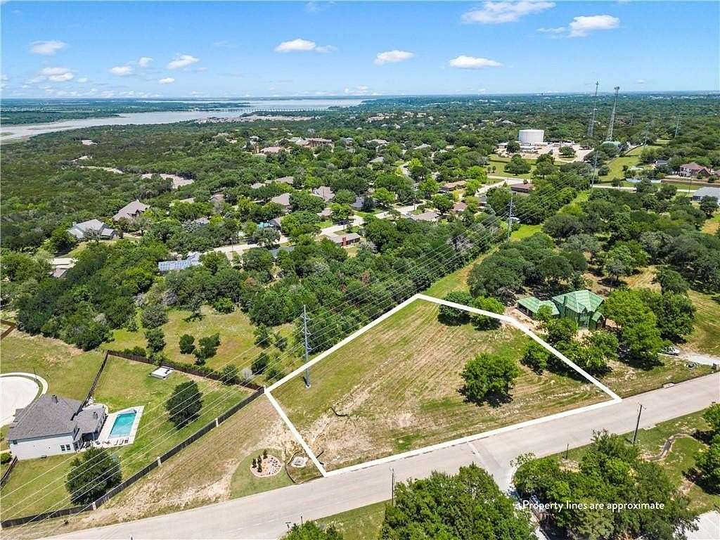 1.22 Acres of Residential Land for Sale in Woodway, Texas