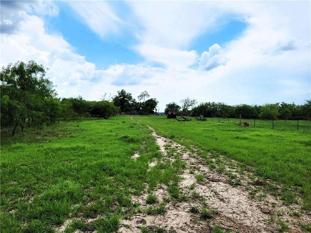 46 Acres of Recreational Land & Farm for Sale in Groesbeck, Texas