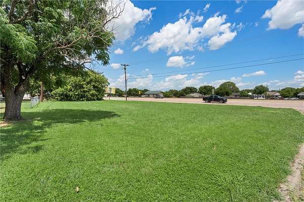 0.22 Acres of Commercial Land for Sale in Hewitt, Texas