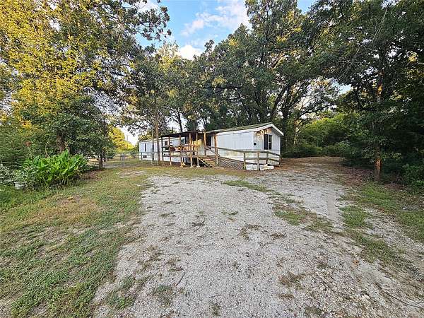 2 Acres of Land with Home for Sale in Jewett, Texas