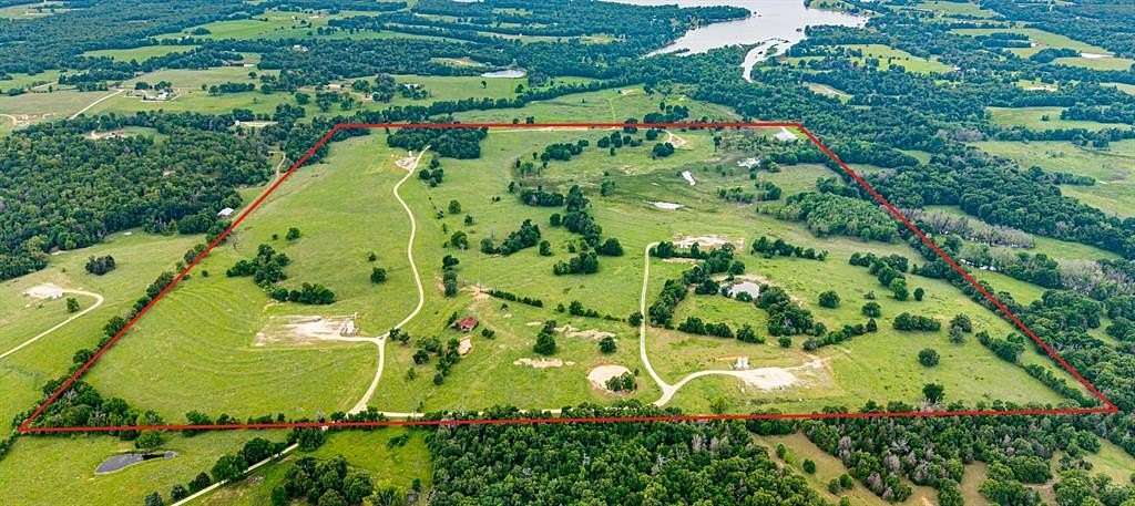 186 Acres of Land for Sale in Donie, Texas