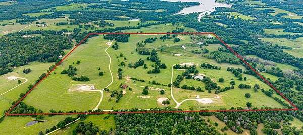 186 Acres of Land for Sale in Donie, Texas