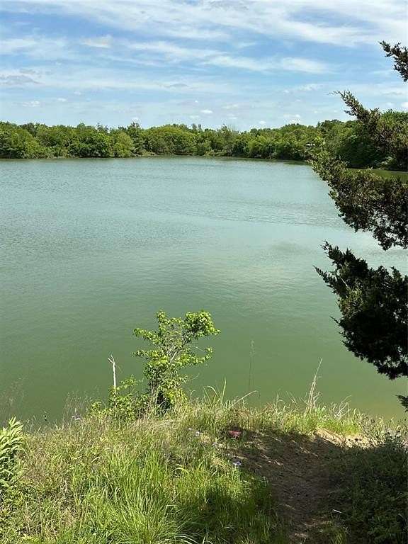 2.55 Acres of Land for Sale in Groesbeck, Texas