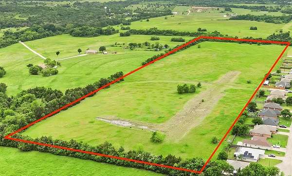 19.2 Acres of Land for Sale in Corsicana, Texas