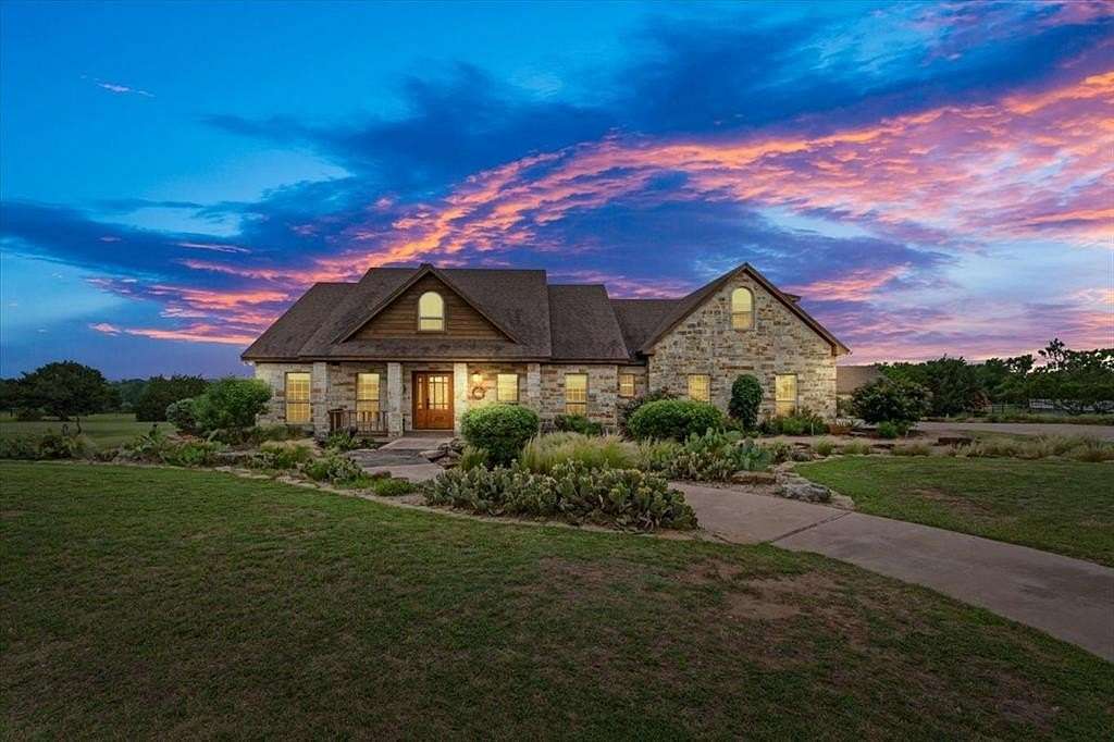 4.73 Acres of Residential Land with Home for Sale in Lorena, Texas