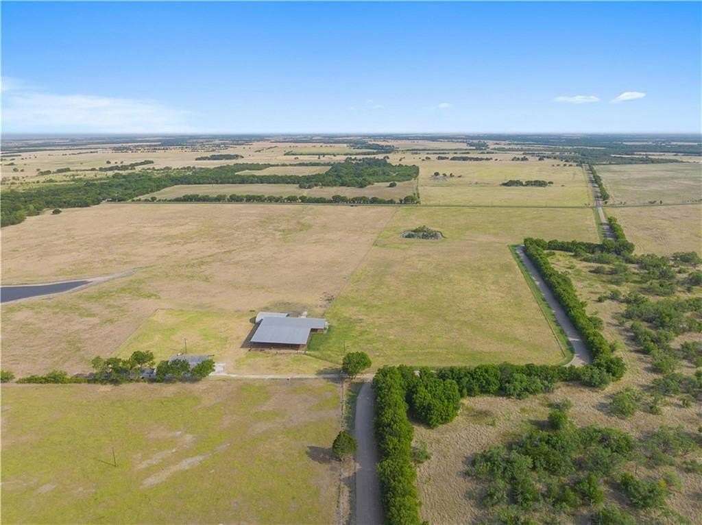 20 Acres of Recreational Land & Farm for Sale in Marlin, Texas