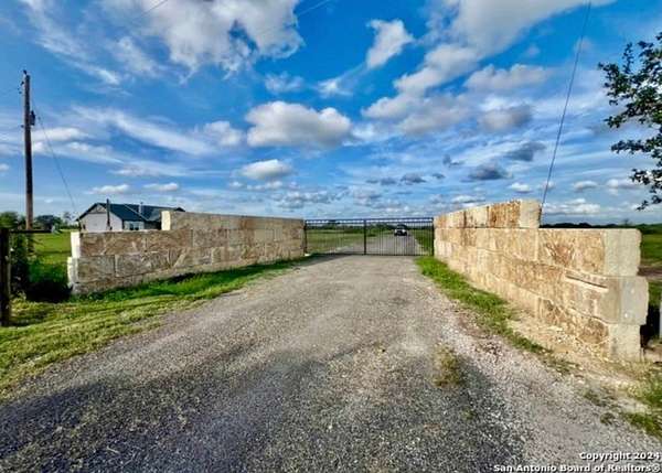 Residential Land for Sale in Beeville, Texas
