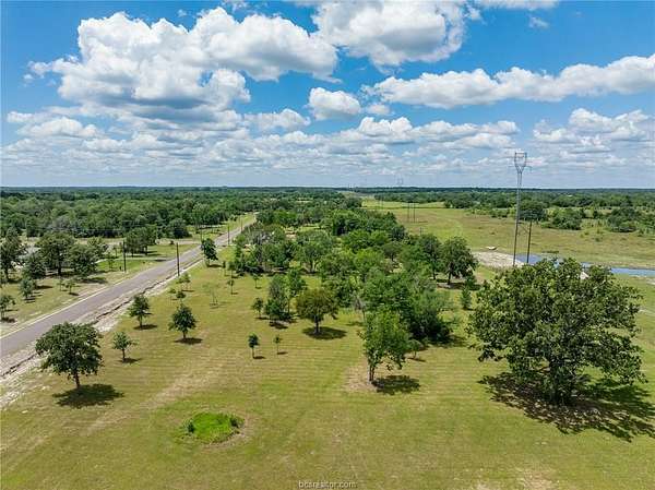 1 Acre of Residential Land for Sale in Bedias, Texas