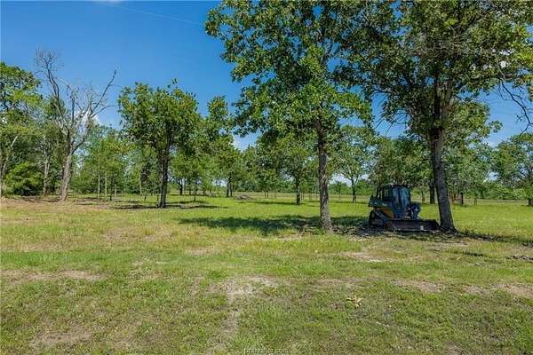 1 Acre of Land for Sale in Bedias, Texas