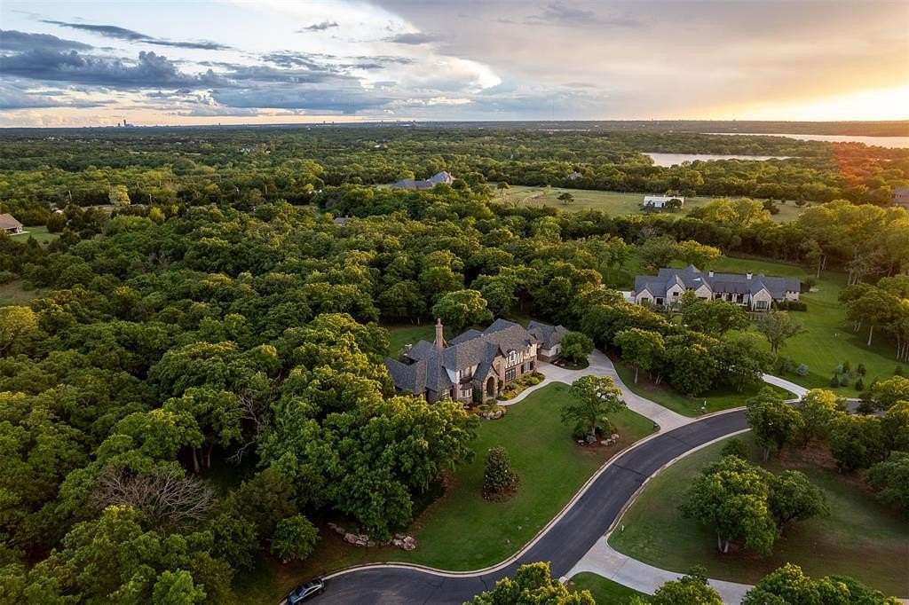 2.14 Acres of Residential Land with Home for Sale in Jones, Oklahoma