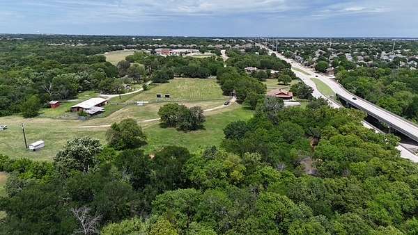 13.3 Acres of Land with Home for Sale in Flower Mound, Texas