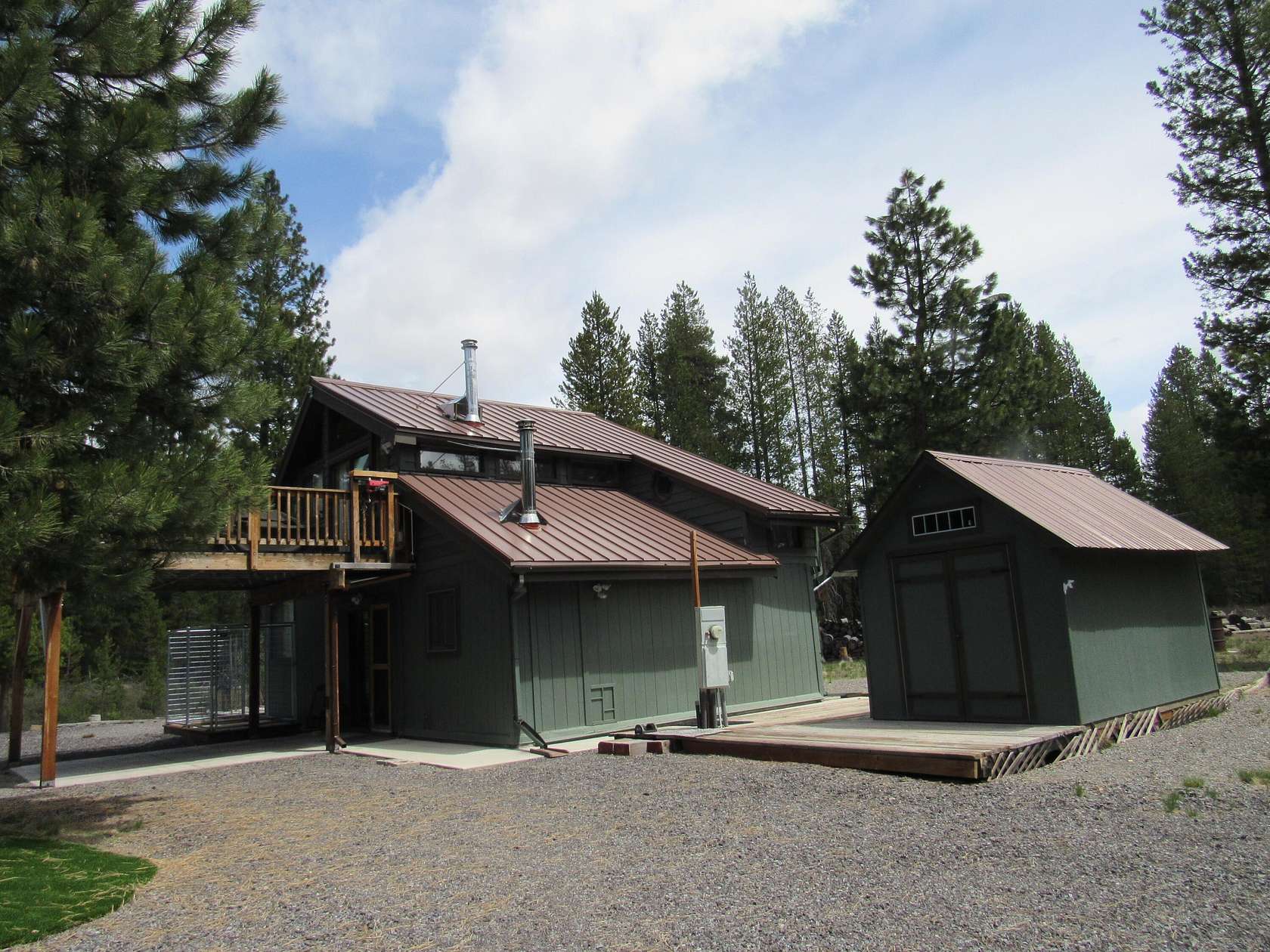 10 Acres of Residential Land with Home for Sale in Chiloquin, Oregon