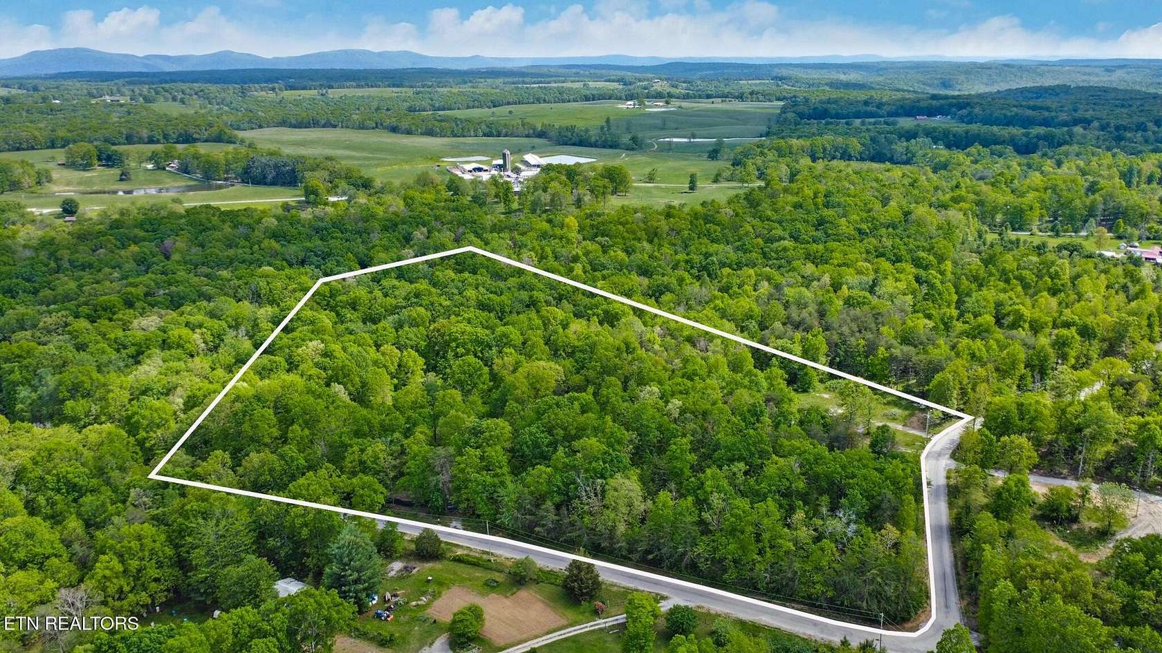 11.3 Acres of Recreational Land for Sale in Crossville, Tennessee