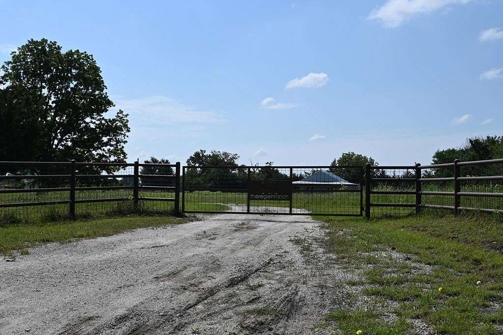 61.8 Acres of Agricultural Land with Home for Sale in Oakwood, Texas