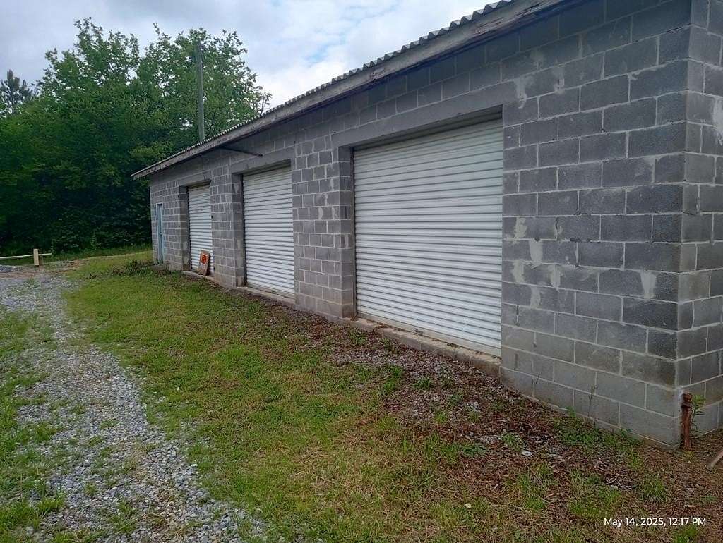 1.57 Acres of Improved Commercial Land for Sale in Chatsworth, Georgia