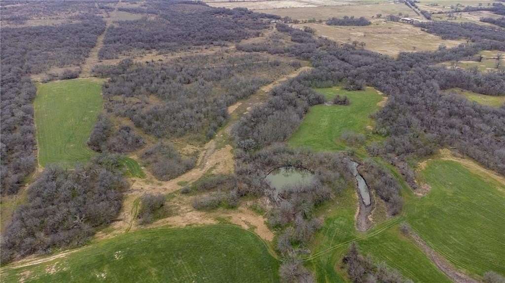 170 Acres of Land for Sale in Groesbeck, Texas