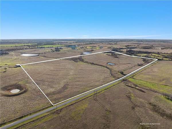 49.7 Acres of Agricultural & Residential Land for Sale in Moody, Texas