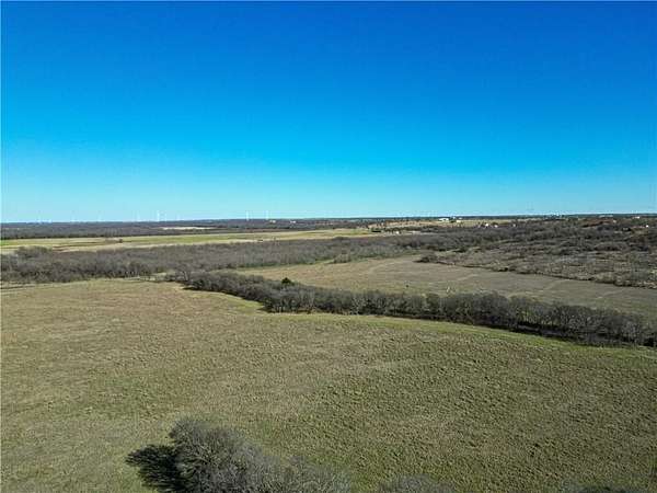 39 Acres of Recreational Land for Sale in Axtell, Texas