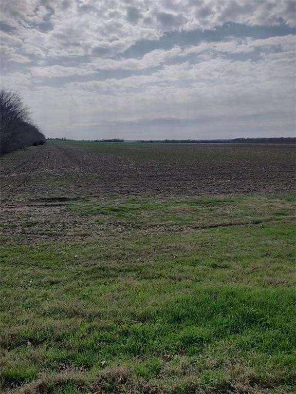 19 Acres of Land for Sale in West, Texas