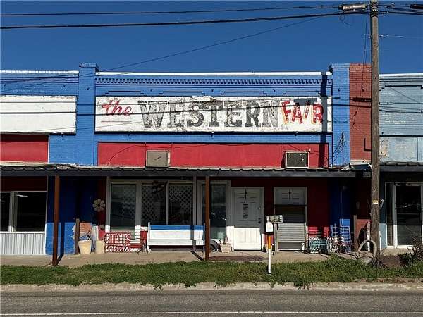 0.1 Acres of Mixed-Use Land for Sale in Lott, Texas