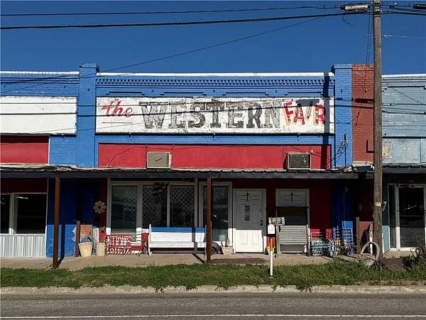 0.1 Acres of Mixed-Use Land for Sale in Lott, Texas