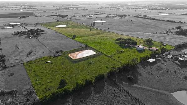 31.4 Acres of Land with Home for Sale in Robinson, Texas