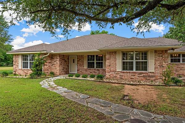 2.63 Acres of Land with Home for Sale in West, Texas