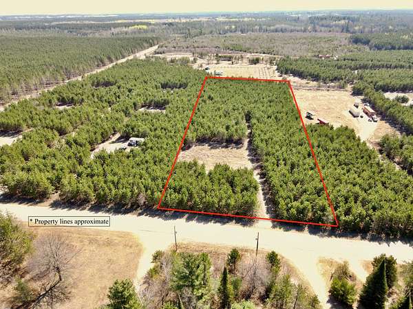 3.28 Acres of Residential Land for Sale in Tomahawk, Wisconsin