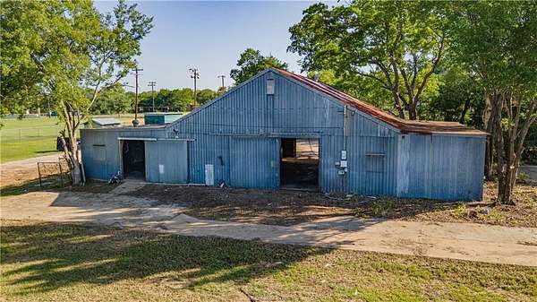 1.67 Acres of Commercial Land for Sale in Caldwell, Texas