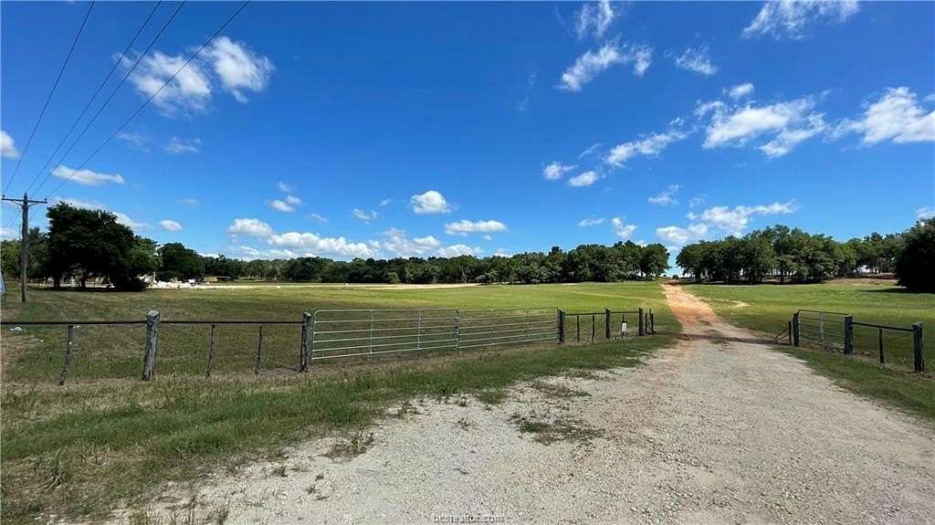 3 Acres of Residential Land for Sale in Cameron, Texas