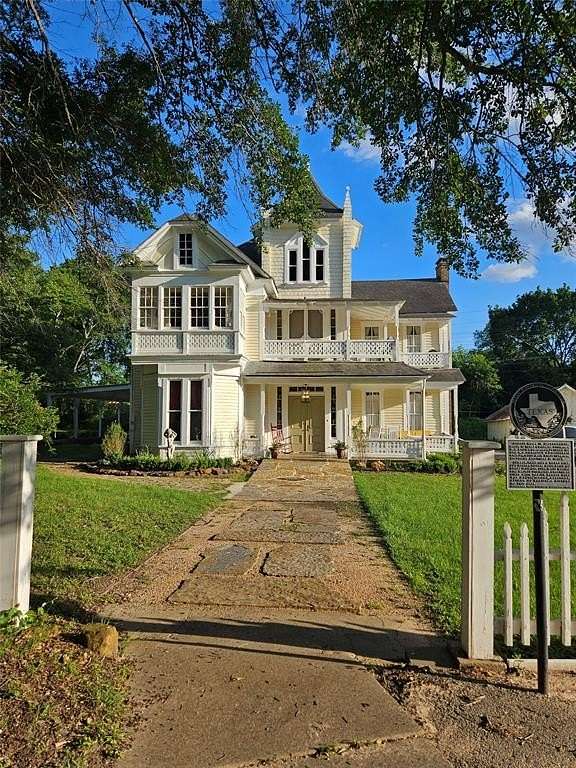 3.14 Acres of Improved Mixed-Use Land for Sale in Jacksonville, Texas