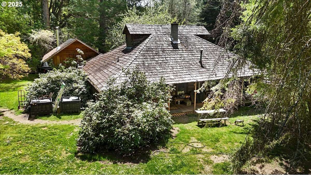 16.1 Acres of Land with Home for Sale in Azalea, Oregon