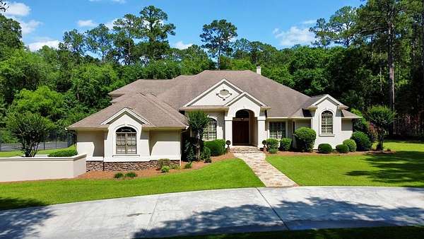 3.14 Acres of Land with Home for Sale in Tifton, Georgia