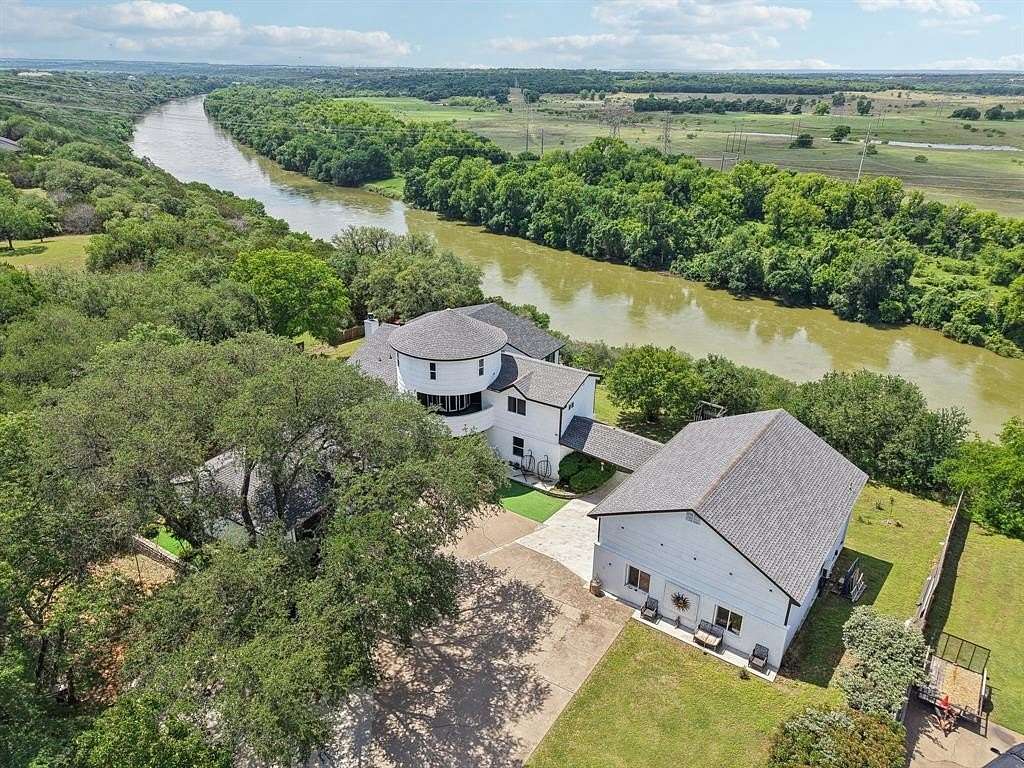 1.66 Acres of Residential Land with Home for Sale in Granbury, Texas