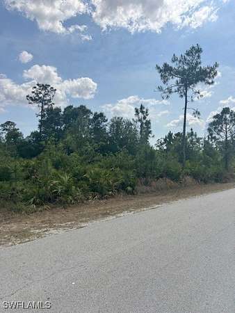 0.25 Acres of Land for Sale in Lehigh Acres, Florida