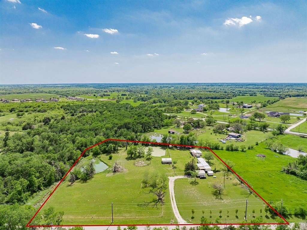 5 Acres of Residential Land with Home for Sale in Terrell, Texas