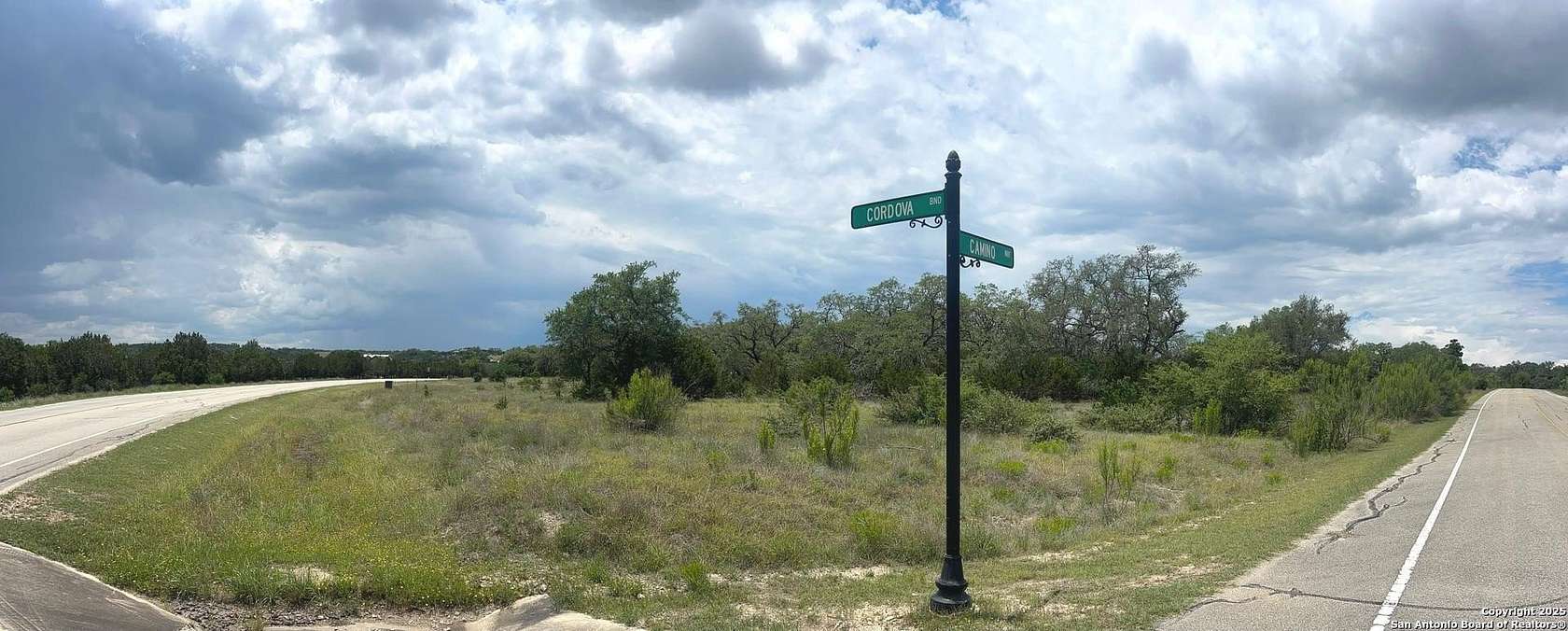 1 Acre of Residential Land for Sale in Canyon Lake, Texas